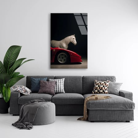 Ferrari ve At Cam Tablo – Efsane Spor Araba Duvar Dekoru 35x50 cm