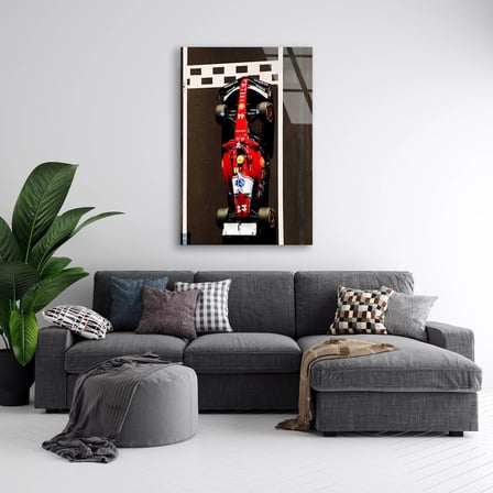Kırmızı Formula 1 Arabası Cam Tablo – Motorsport Duvar Dekoru 35x50 cm