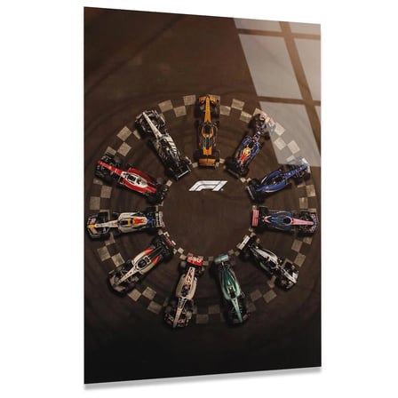 Formula 1 Yarış Ruhu Cam Tablo – Motorsport Kolaj Duvar Dekoru 35x50 cm
