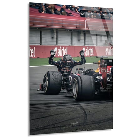 Red Bull Zafer Donutları F1 Cam Tablo – Formula 1 Duvar Dekoru 35x50 cm