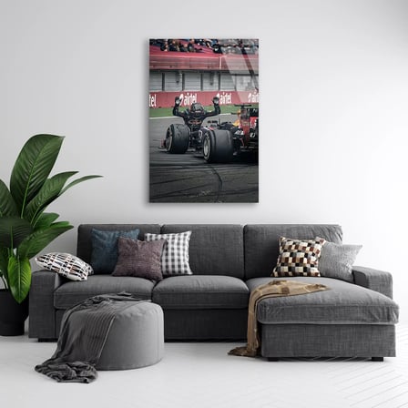 Red Bull Zafer Donutları F1 Cam Tablo – Formula 1 Duvar Dekoru 35x50 cm