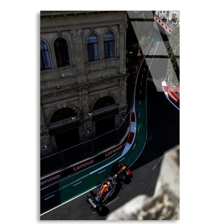 Baku Şehir Yarışı Havadan F1 Cam Tablo – Formula 1 Duvar Dekoru 35x50 cm