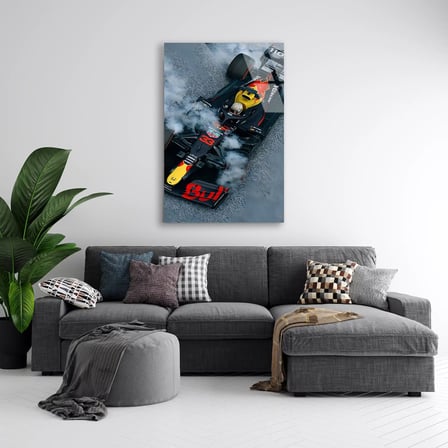 Red Bull Lastik Yakma F1 Cam Tablo – Formula 1 Duvar Dekoru 35x50 cm