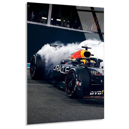 Red Bull Lastik Yakma F1 Cam Tablo – Formula 1 Duvar Dekoru 35x50 cm
