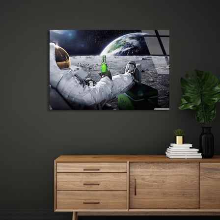 Ayda Uzanan Astronot Cam Tablo 50x35 cm
