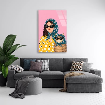 Kadın Ve Kedi Cam Tablo 35x50 cm
