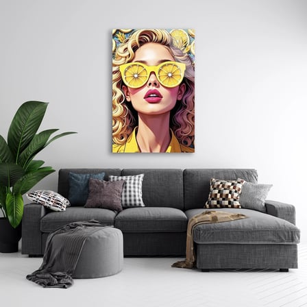 Limon Gözlüklü Sarı Kadın Cam Tablo 35x50 cm
