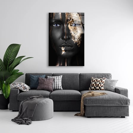 Altın Yüzlü Kadın Portresi Cam Tablo 35x50 cm
