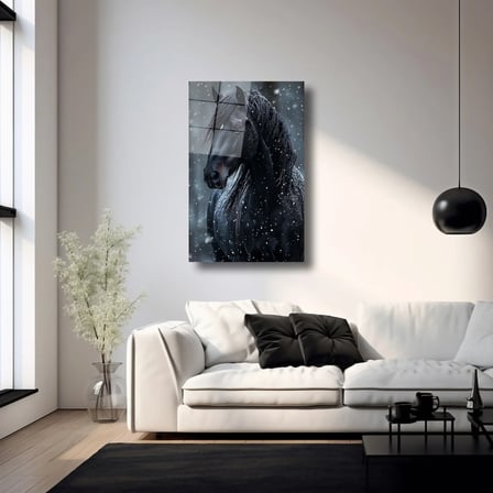Karlar İçindeki Siyah At Cam Tablo 35x50 cm