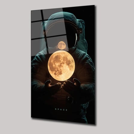 Astronotun Elindeki Ay Cam Tablo 70x110 cm