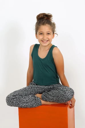 Kız Çocuk Sıfır Kol Zümrüt Yeşili Penye Pijama Takım
