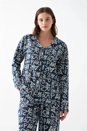 Kadın Lacivert “Paris” Yazı Desenli Düğmeli Pamuklu Pijama Takımı