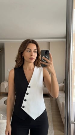 Kadın Sıfır Kol V Yakalı Düğmeli Blok Renkli Atlas Yelek