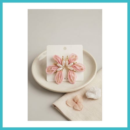 DEFNE STORE Pembe Renk Orkide Model Organze Küpe DFNBEZ