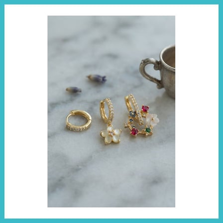 DEFNE STORE 3 lü Set Gold Renk Çiçek Model Küpe DFNBEZ