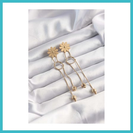 DEFNE STORE 316L Çelik Gold Renk Sallantılı Düğüm Model Papatya Küpe DFNBEZ
