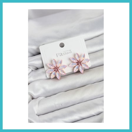DEFNE STORE Pembe Renk Kristal Taşlı Lotus Çiçek Model Kadın Küpe DFNBEZ