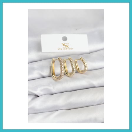 DEFNE STORE Pirinç Gold Renk Zirkon Taşlı Halka Model YSX Trio Küpe Seti DFNBEZ