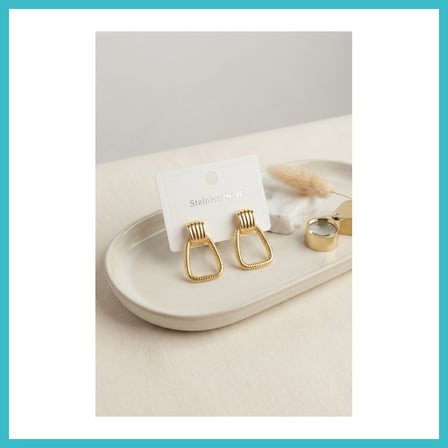 DEFNE STORE 316L Çelik Gold Renk Vintage Trapez Model Küpe DFNBEZ