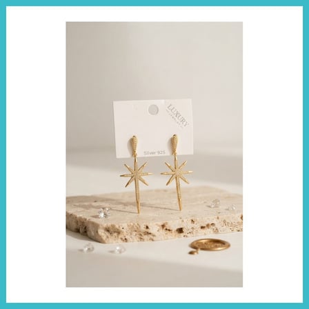 DEFNE STORE Gold Renk Kutup Yıldızı Model Zirkon Taşlı Kadın Küpe DFNBEZ