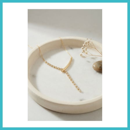 DEFNE STORE Pirinç Gold Renk Zirkon Taşlı Asimetrik Bar Model Kadın Kolye DFNBEZ