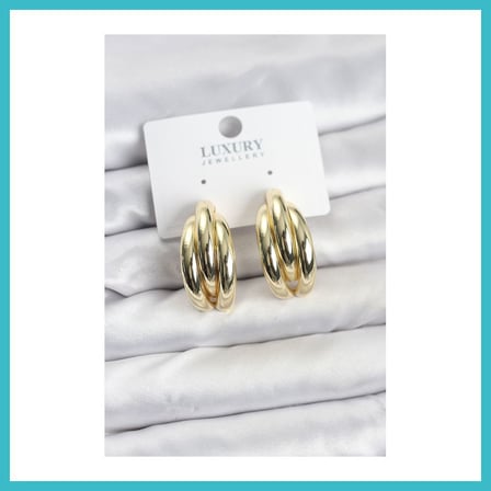 DEFNE STORE Gold Renk Pirinç Yarım Halka Model Kadın Küpe DFNBEZ