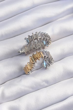 DEFNE STORE Pirinç Gold Gümüş Renkli Tırtıklı Kalp Küpe DFNBEZ