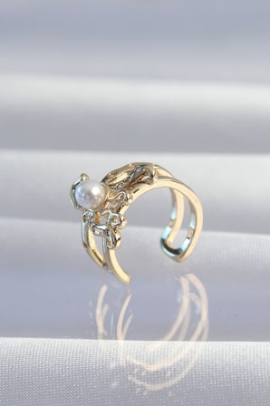 DEFNE STORE Pirinç Gold Renk İncili Ahtapot Earcuff Küpe DFNBEZ