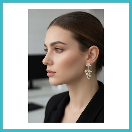DEFNE STORE Yıldız Model Gold Renk Zirkon Taşlı Küpe DFNBEZ