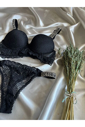 Siyah Dantelli Taşlı Balenli Destekli Sütyen Takım Kutusuzdur