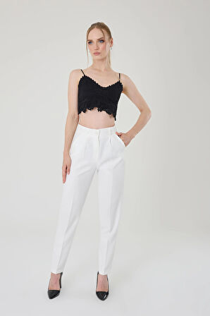 	Kadın Beyaz Dar Kesim Kumaş Pantolon