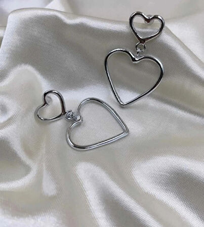 Kalp Figürlü Gold Küpe