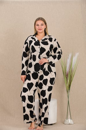 Arias Closet Büyük Beden Siyah Beyaz Kalp Desenli Düğmeli Uzun Kol Viskon Pijama Takımı