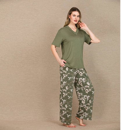 Arias Closet Şık Tasarım Çiçek Desenli Yeşil Kısa Kol Viskon Pijama Takımı