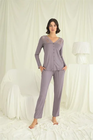 Arias Closet Yakası Kolu ve Omzu Dantelli Boydan Düğmeli Pijama Takımı