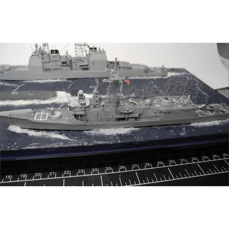 Dragon 7068, 1/700 U.S.S. Ingraham FFG-61 Maketi