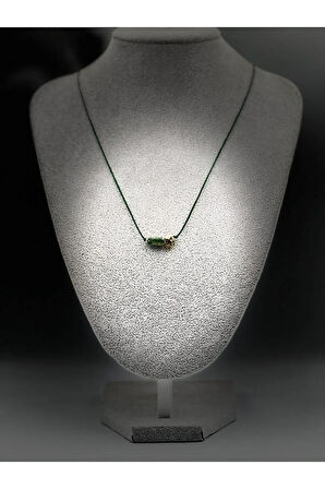 Zümrüt Doğal Taş Kolye Yıldız Obje Detaylı Makrome Kilit Sistemi El İşçiliği