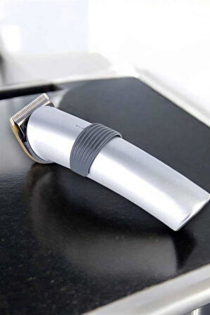 Erkeklere Özel Şarjlı Saç ve Sakal Kesme Tıraş Makinesi Seti