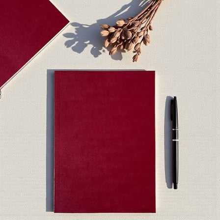 Fark Tanıtım Çizgili Not Defteri – 64 Yaprak, 90 gr Ivory Kağıt, Amerikan Ciltli Not Defteri, Ofis ve Günlük Kullanım İçin İdeal (Bordo, A6 (10,5cm x 14,8cm))