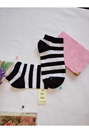 3 ÇİFT KADIN ÇORAP BURUN DİKİŞSİZ PAMUKLU KISA KONÇ DESENLİ PATİK ÇORABI 36-40 SİYAH BEYAZ