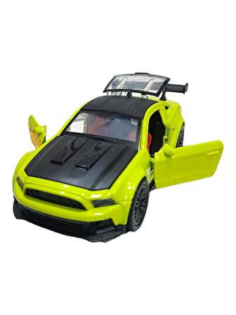 Metal Model Oyuncak Çek Bırak Haraket Eden Kapılar Açılabilen 1.36 Yeşil Spoilerlı Araba Mustang
