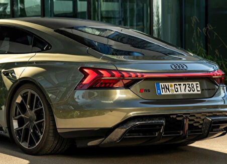 DK Tuning RS 2025+ Bagaj Kırmızı Siyah 3M Yazı Logo Audi İle Uyumlu