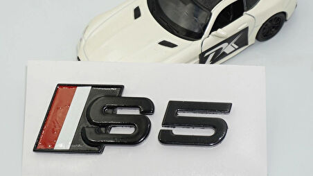 DK Tuning S5 Siyah Gri Kırmızı Bagaj Logo Audi İle Uyumlu