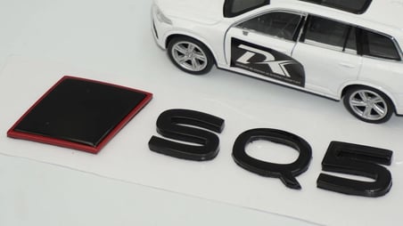 DK Tuning SQ5 2025+ Bagaj Siyah Yazı Logo Arma Audi İle Uyumlu
