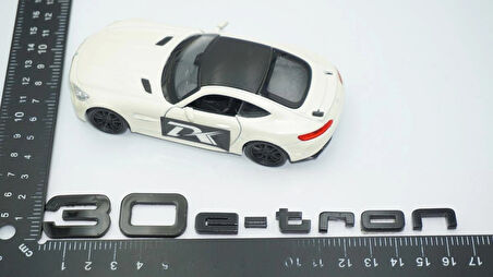 DK Tuning 30 e-tron Bagaj Siyah ABS Yazı Logo Audi İle Uyumlu