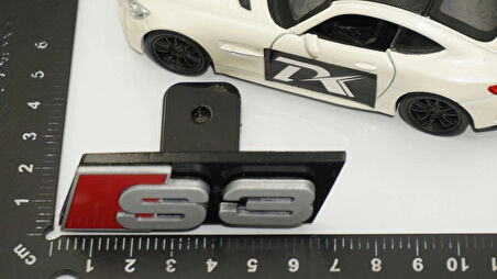 DK Tuning S3 Gri Kırmızı Ön Panjur Logo Arma Audi İle Uyumlu