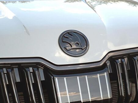 DK Tuning Skoda Ön Kaput 9cm Yeni Nesil Parlak Siyah Logo Amblem