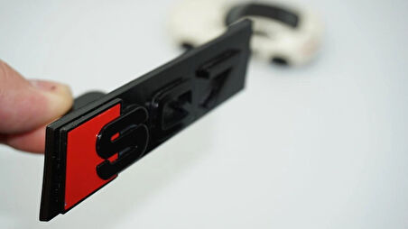 DK Tuning SQ7 Siyah Kırmızı Ön Panjur Logo Arma Audi İle Uyumlu