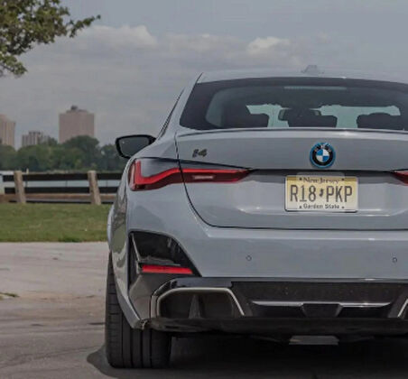 DK Tuning i4 Bagaj Siyah Kırmızı ABS 3M 3D Yazı Logo Bmw İle Uyumlu