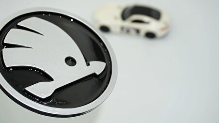 DK Tuning Skoda Ön Kaput 9cm Yeni Nesil Gri Siyah Logo Amblem